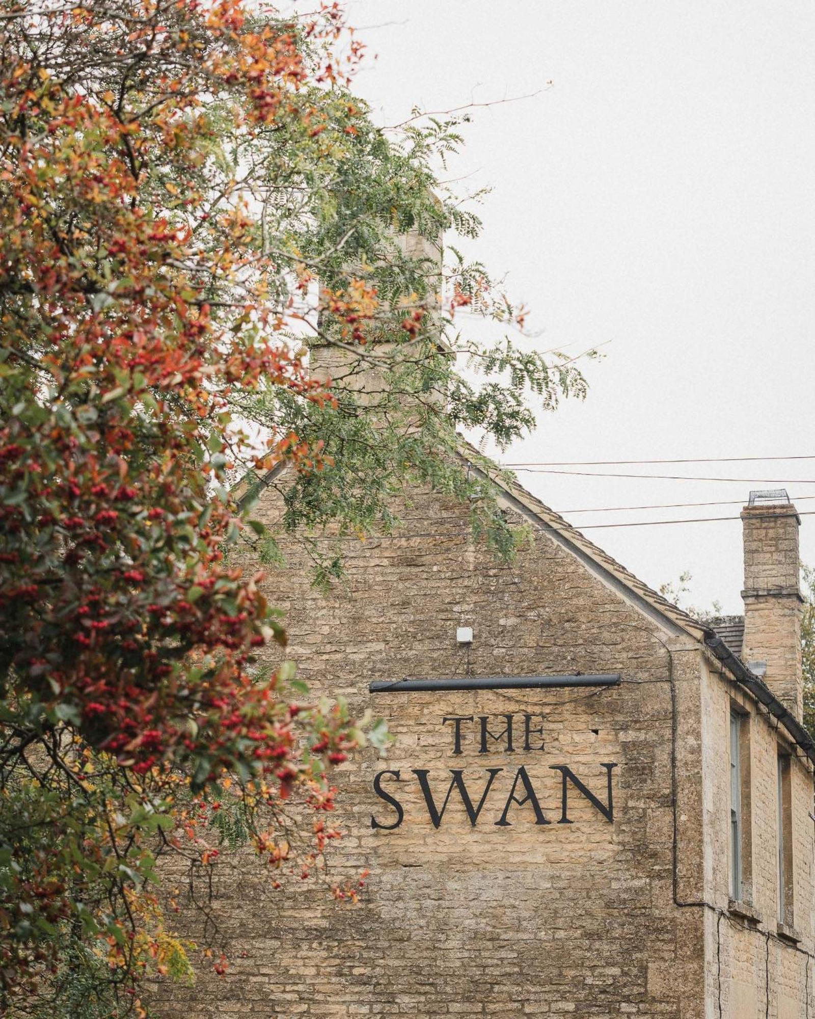 The Swan Inn Shipton under Wychwood Kültér fotó